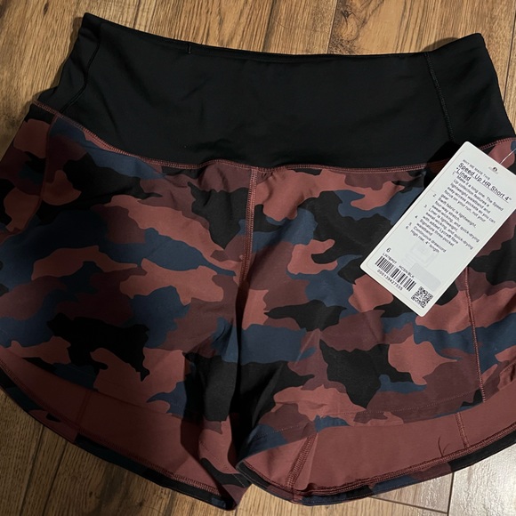 lululemon athletica Pants - Shorts